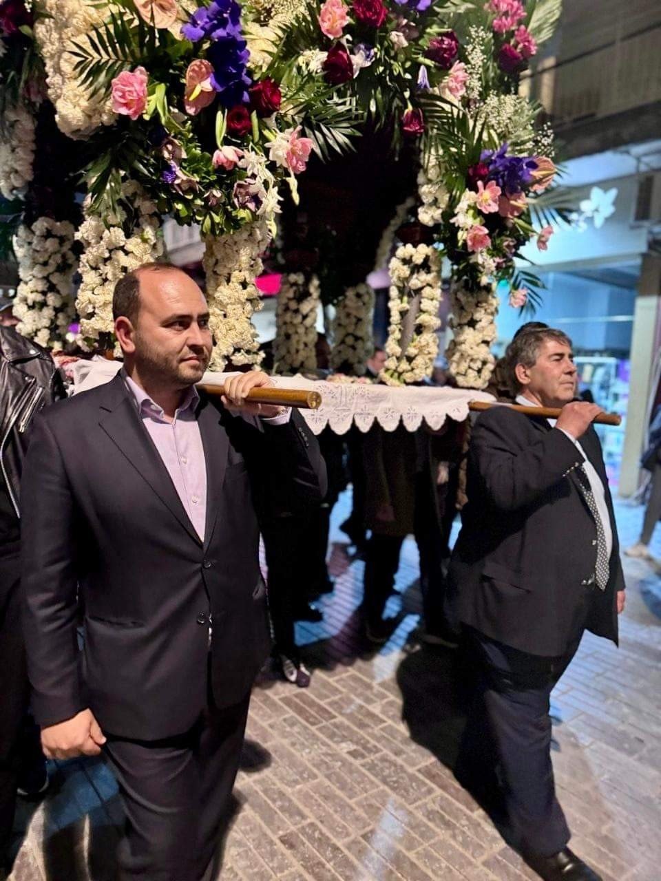 Έδεσσα: Κοσμοσυρροή στον Επιτάφιο