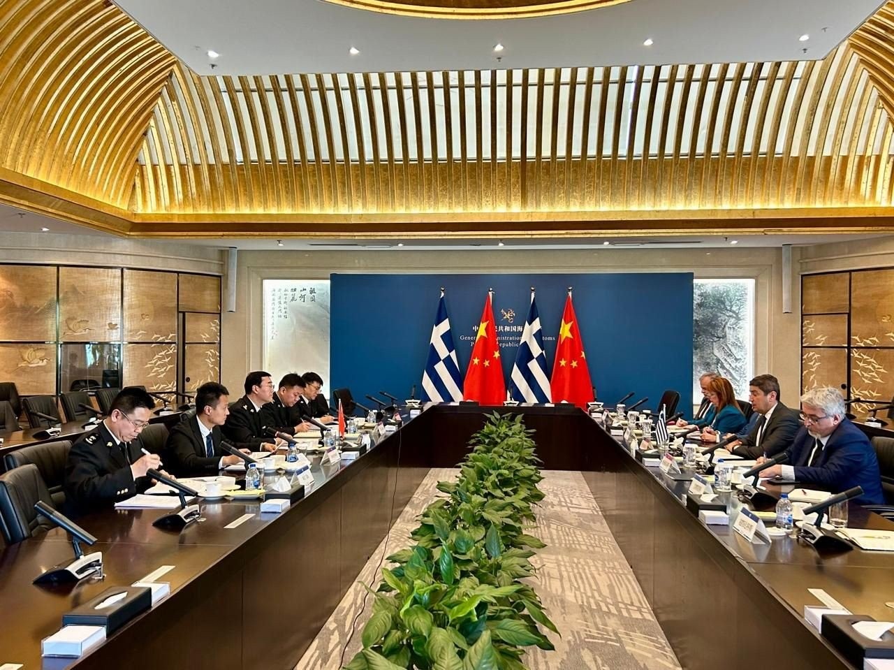 Συνάντηση ΥπΑΑΤ, Λευτέρη Αυγενάκη με υφυπουργό Τελωνείων Κίνας- Ποιά προϊόντα θέλει να εισάγει η Κίνα