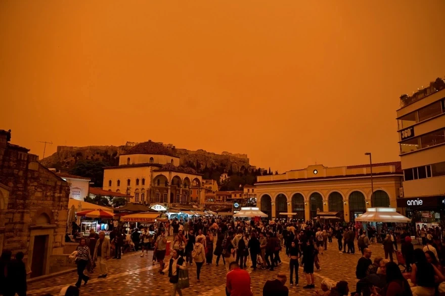 Αφρικανική σκόνη: Υποχωρεί σήμερα αλλά ο κίνδυνος για την υγεία παραμένει - Συστάσεις από το υπουργείο Υγείας