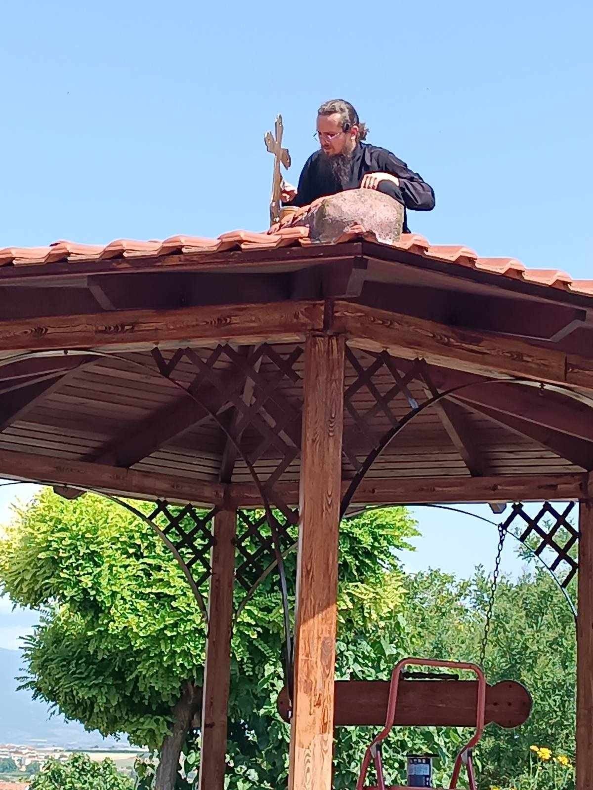 Μεσιανό Γιαννιτσών: Ο Άγιος Παντελεήμονας...μεταμορφώθηκε! (φώτος)
