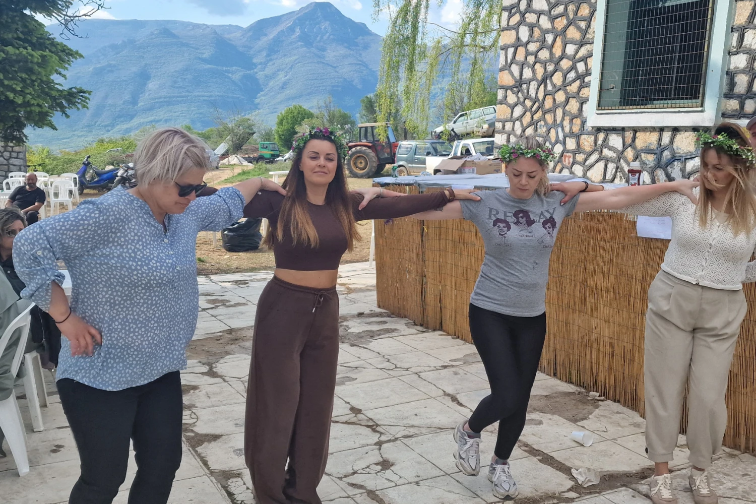 Πρωτομαγιά στον Αρχάγγελο Αλμωπίας: Μια γιορτή παράδοσης και κεφιού