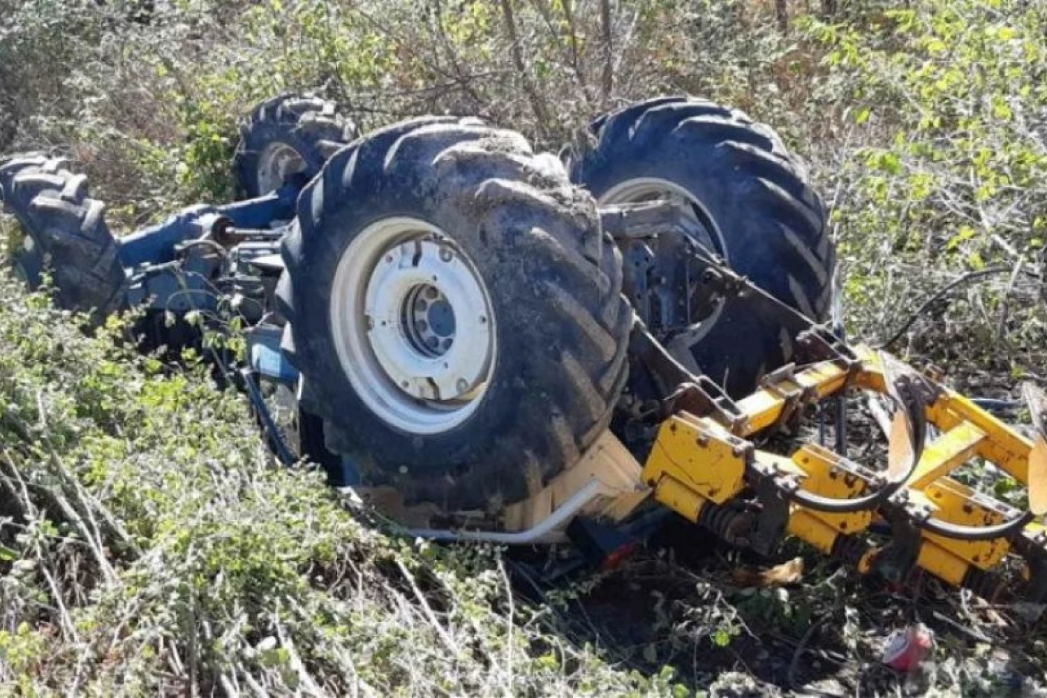 Τραγωδία στην Αγία Φωτεινή: 41χρονος σκοτώθηκε όταν καταπλακώθηκε από τρακτέρ