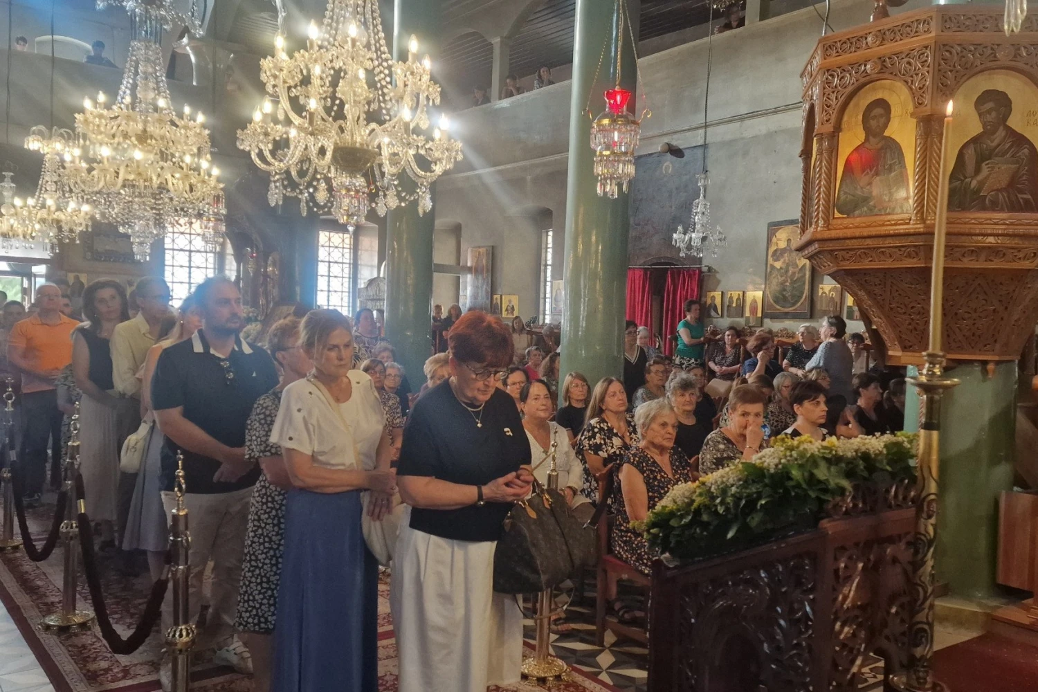 Πλήθος πιστών στον Ιερό Ναό Κοιμήσεως της Θεοτόκου Γιαννιτσών για τον εορτασμό της Παναγίας