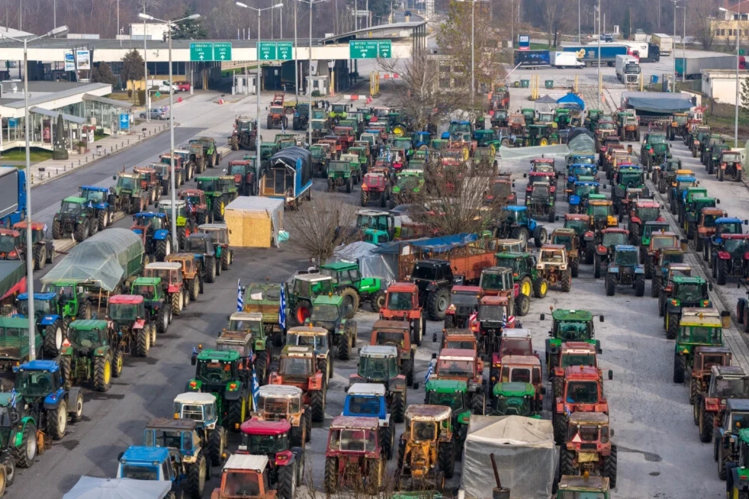 Πρωτοχρονιά στα μπλόκα για τους αγρότες: Κλείνει στις 12:00 το ρεύμα προς Αθήνα στην Εθνική Οδό