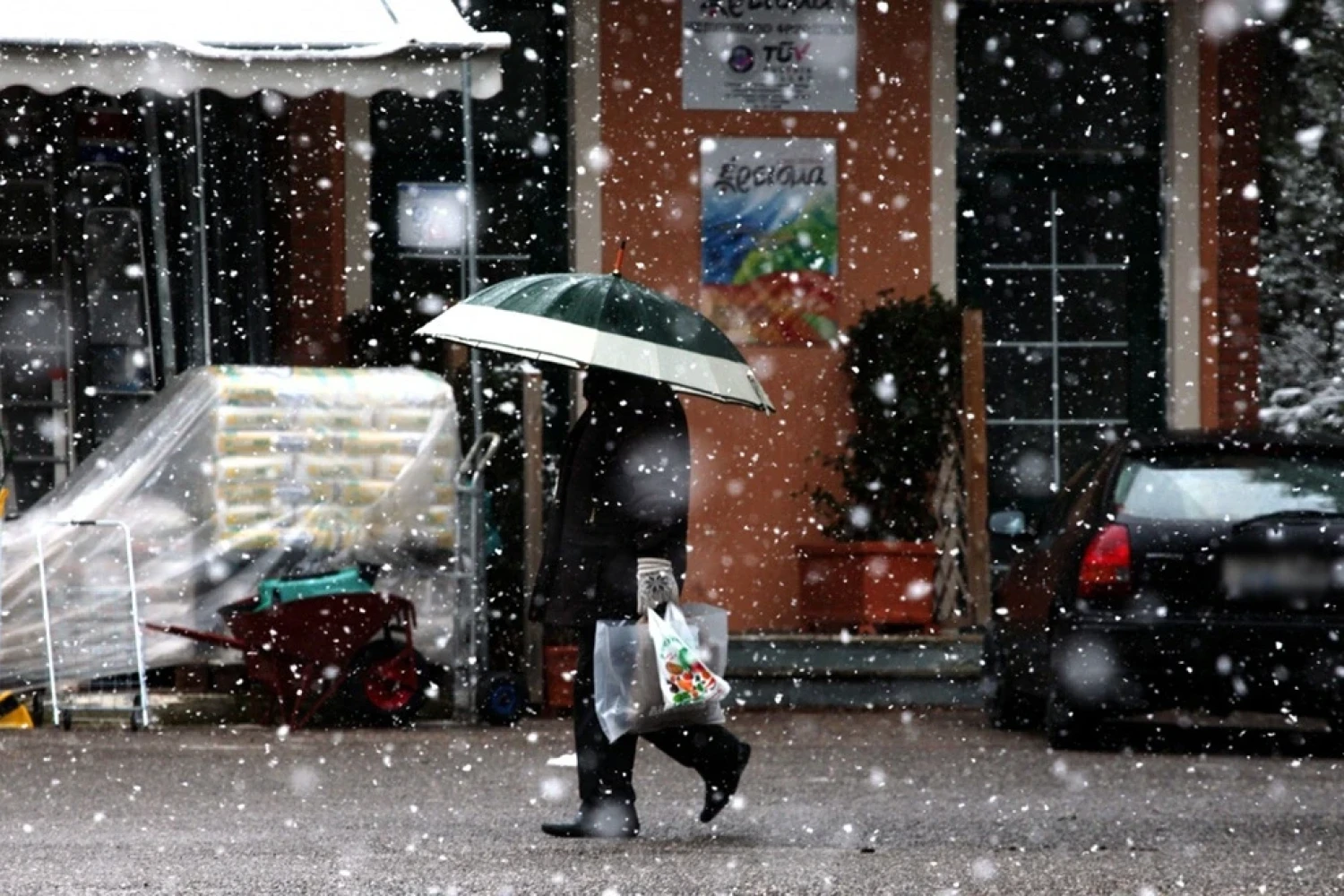 Καιρός: Αισθητή πτώση θερμοκρασίας από σήμερα, πού θα χιονίσει και σε ποια υψόμετρα