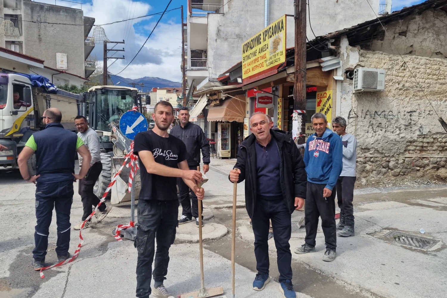 Ξεκίνησαν οι εργασίες αποκατάστασης της ασφαλτόστρωσης στην Αριδαία για το έργο ύδρευσης