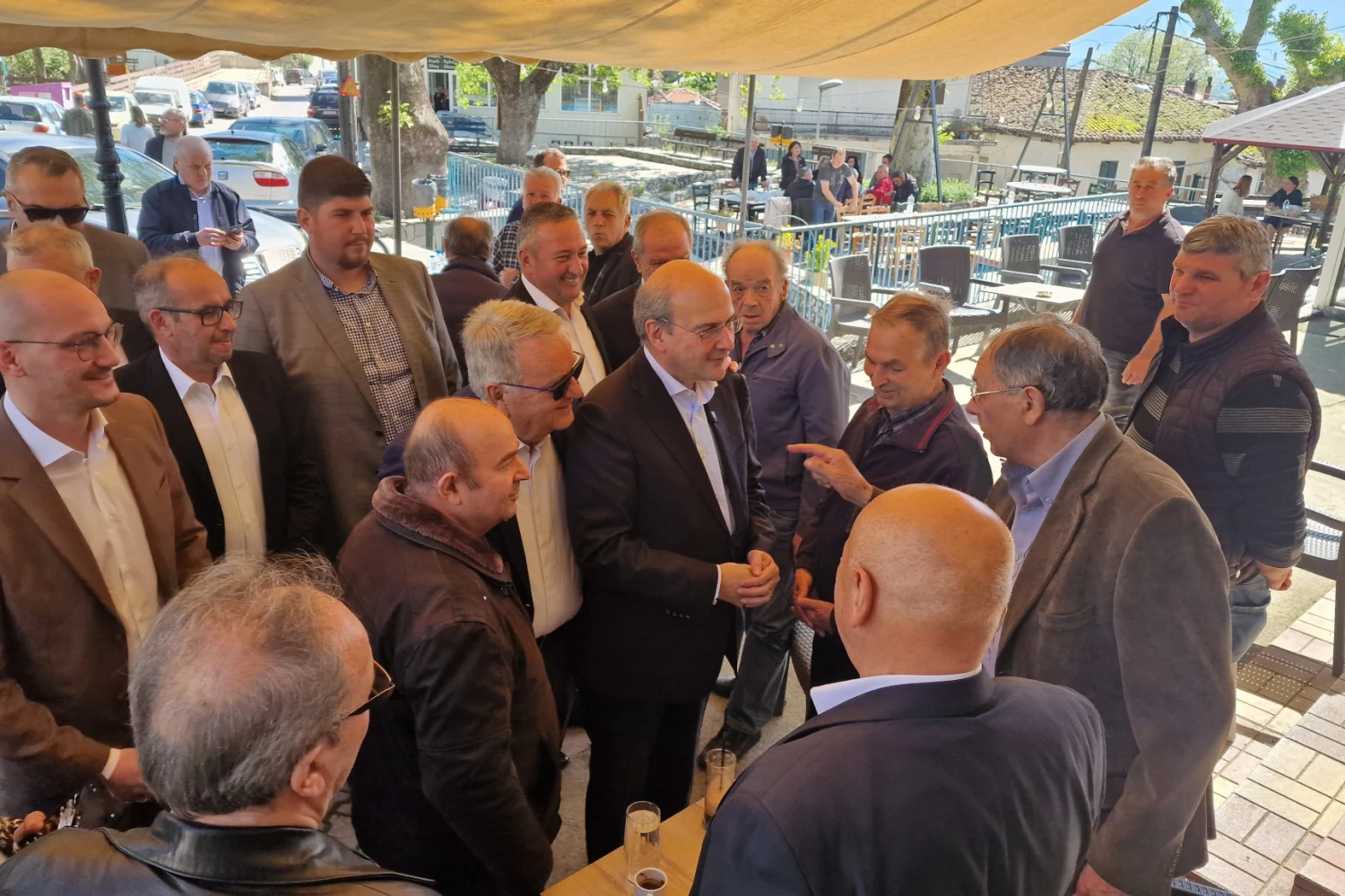 Έφτασε στους Προμάχους ο Κωστής  Χατζηδάκης: Θερμή  υποδοχή