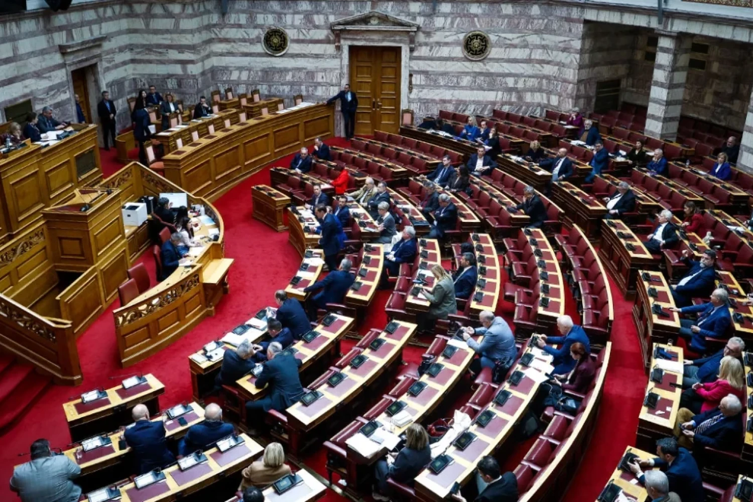 Τα πανεπιστημιακά πτυχία των 300 της Βουλής: Ποιοι έχουν, ποιοι δεν έχουν, ποιοι εγκατέλειψαν, ποιοι δηλώνουν τελειόφοιτοι