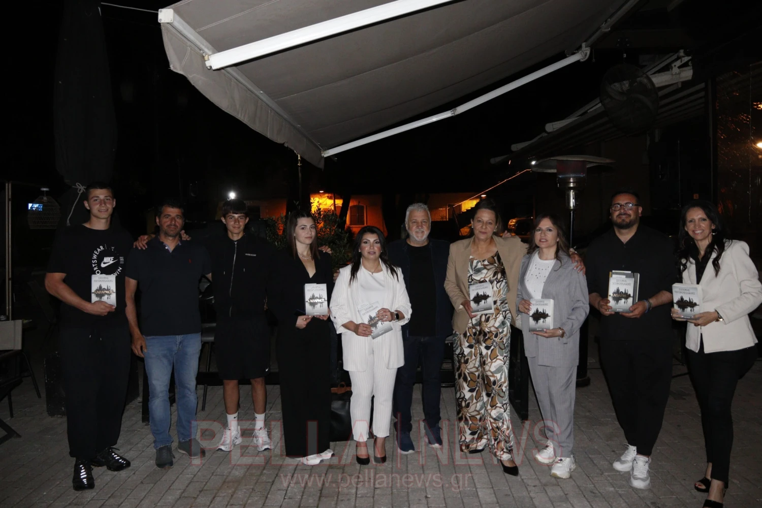 Το βιβλιοπωλείο «Ανδρεάδη» στη Σκύδρα φιλοξένησε την παρουσίαση του νέου βιβλίου «Καθαρμός» του Σπύρου Πετρουλάκη (Βιντεο)
