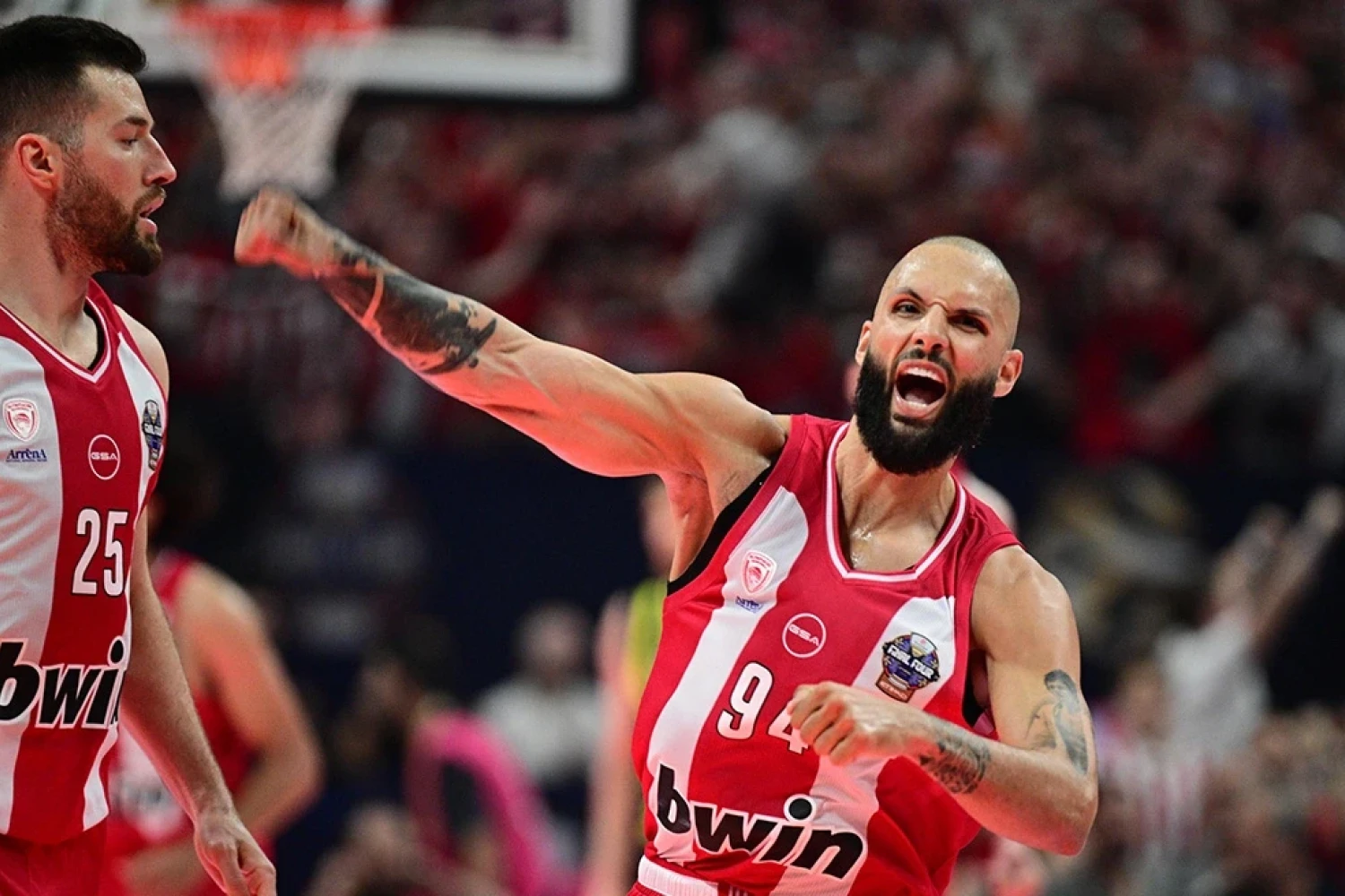 Ο Θρύλος «κατάπιε» τη Φενέρ με 79-61: Στον τελικό της Euroleague για το 4ο αστέρι οι Πειραιώτες
