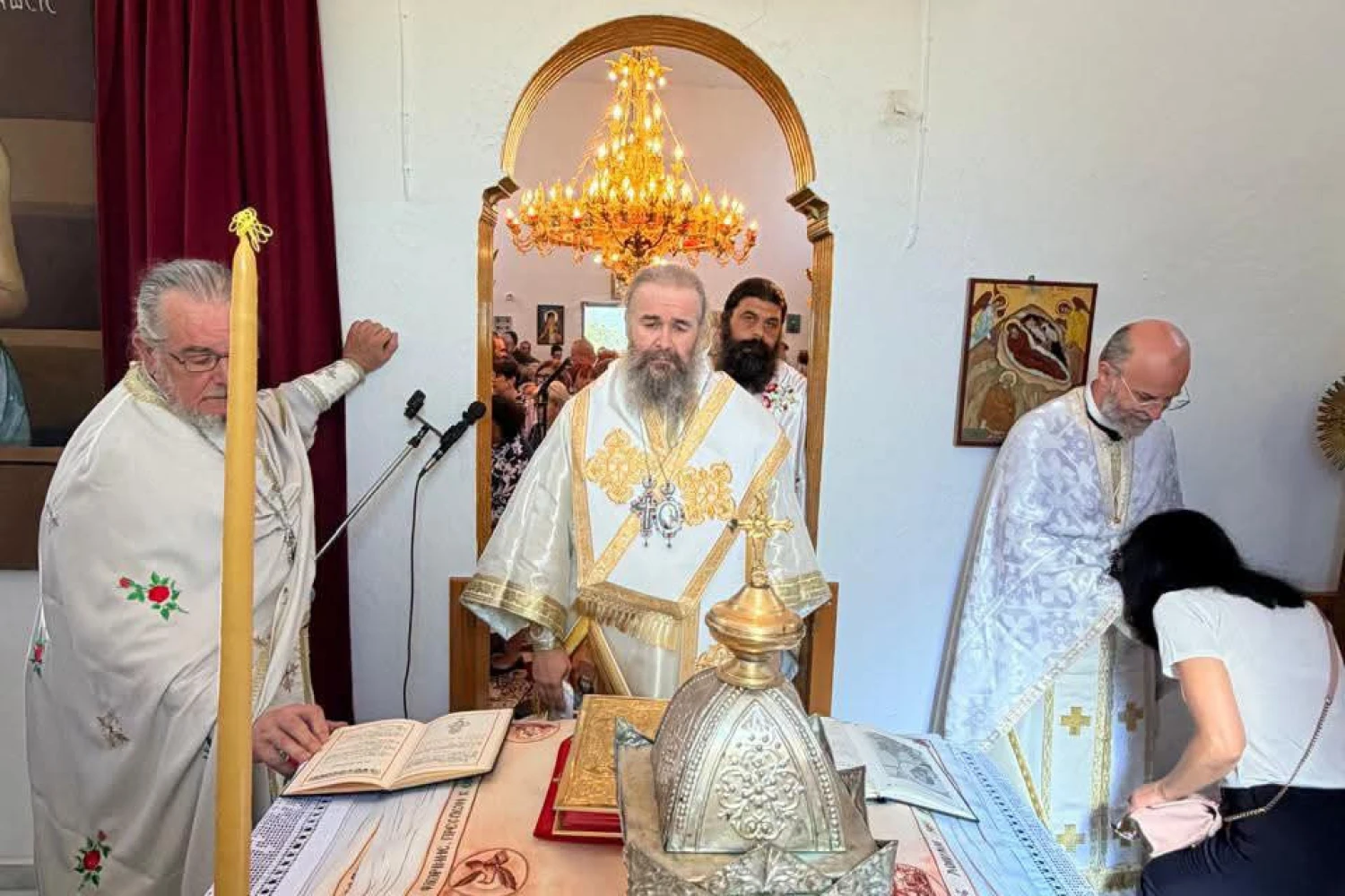 Με λαμπρότητα τα εγκαίνια του Ιερού Ναού Αγίου Δημητρίου στον Άνω Γραμματικό
