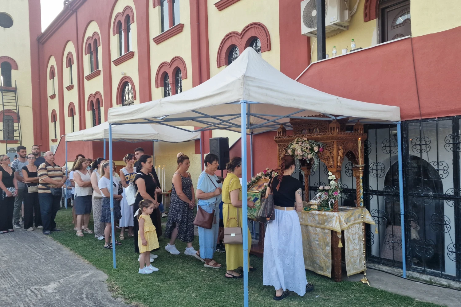 Η Αριδαία τίμησε πανηγυρικά την Αγία Ειρήνη τη Χρυσοβαλάντου – Πλήθος πιστών στον Ιερό Ναό Αγίου Αντωνίου