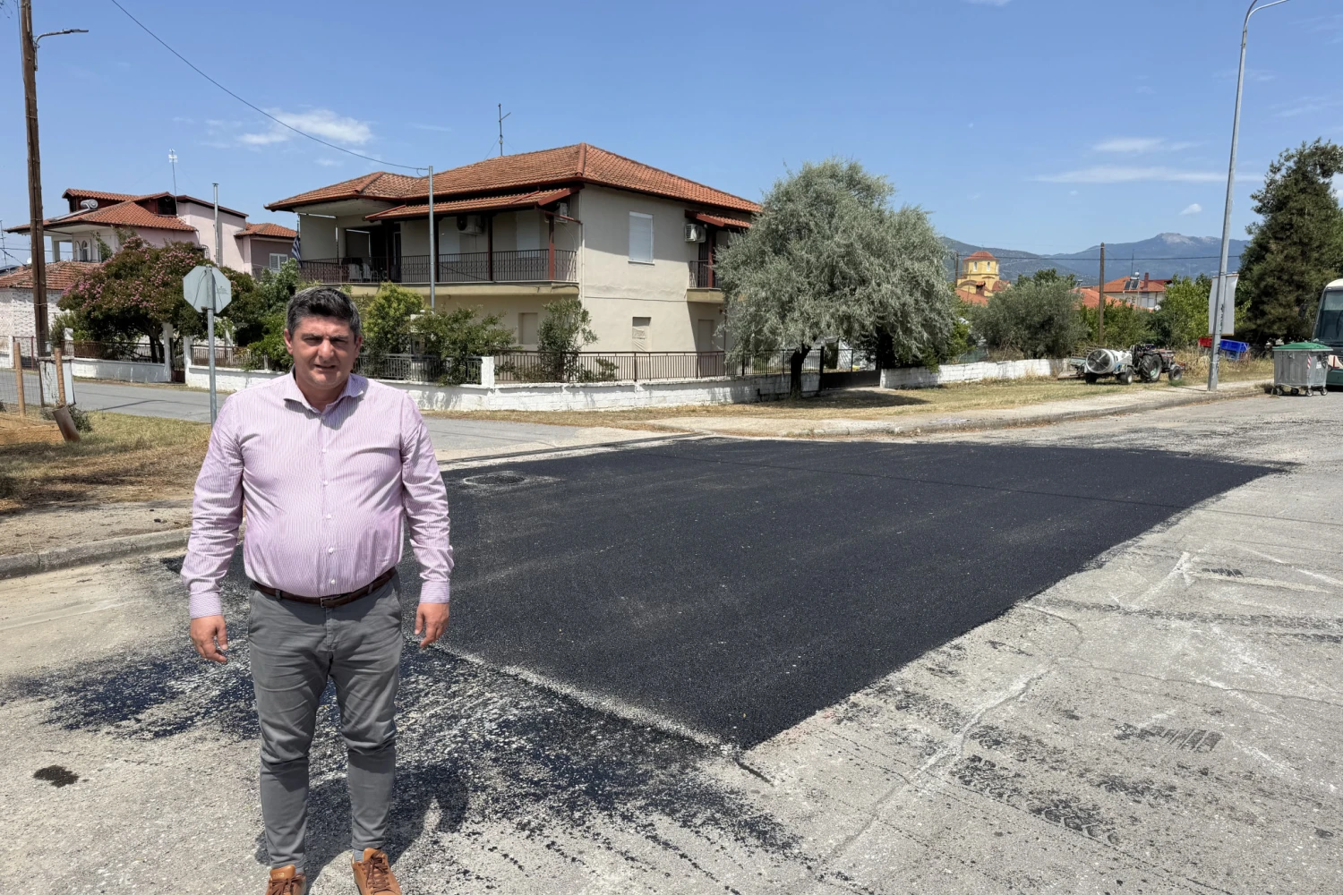 Συνεχίζονται οι ασφαλτοστρώσεις στον Δήμο Πέλλας