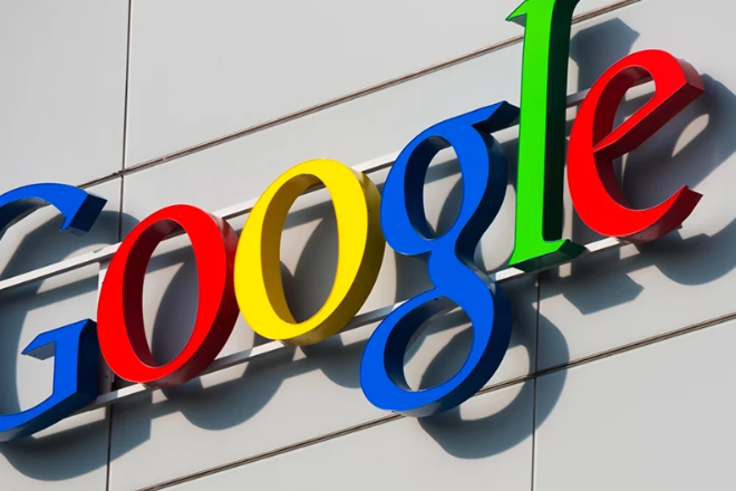 Handelsblatt: Πρόστιμο «μαμούθ» στη Google ετοιμάζει η Κομισιόν – Έως και 1 δισ. ευρώ