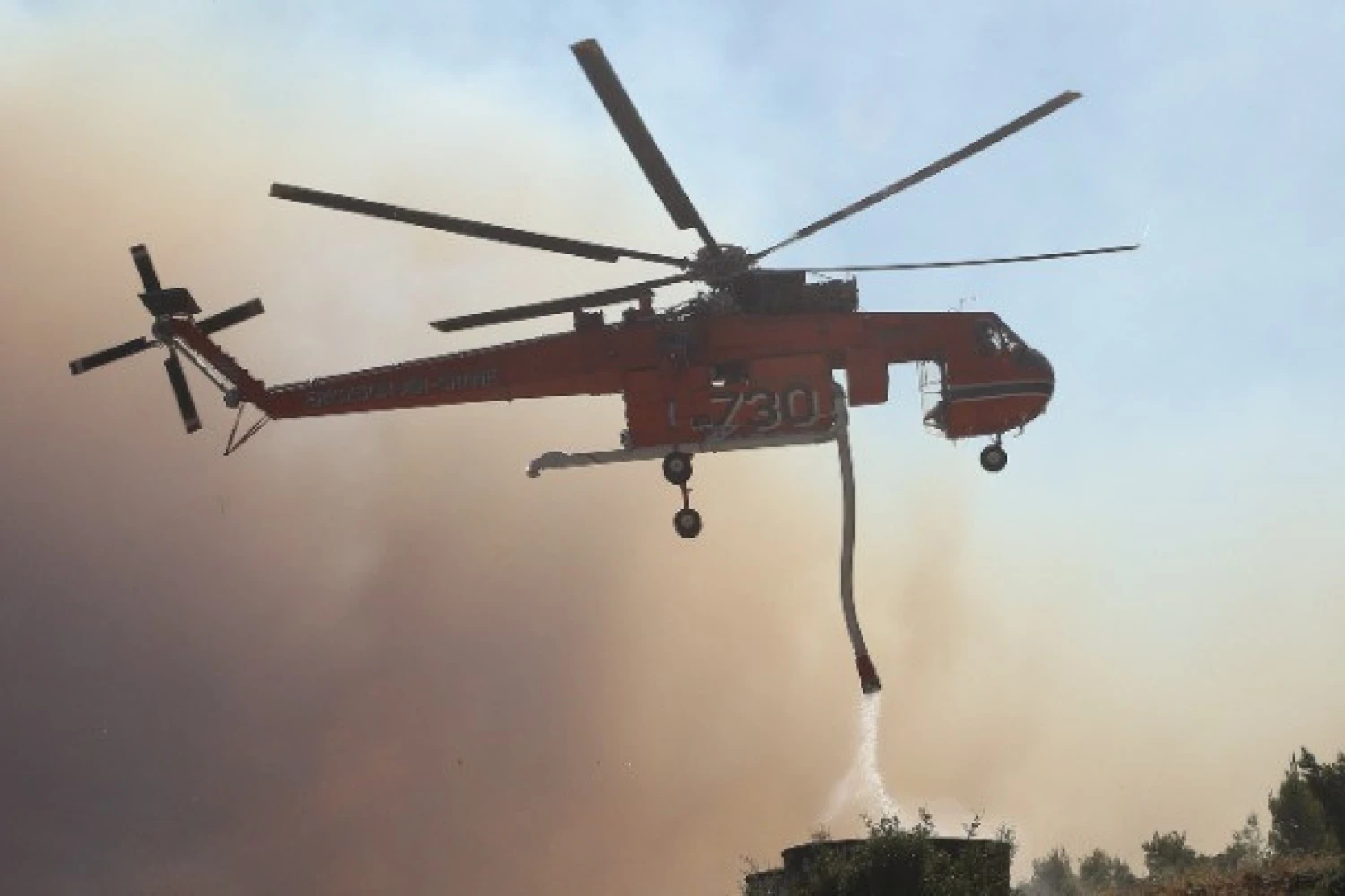 Ενισχύονται διαρκώς οι πυροσβεστικές δυνάμεις σε Σίβηρη και Φούρκα Χαλκιδικής