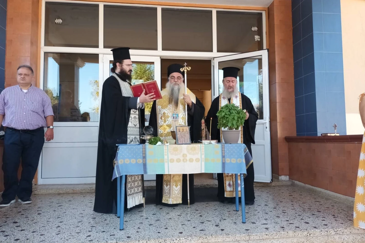 Με την παρουσία του Επισκόπου Αλμωπίας κ. Στεφάνου ο αγιασμός για τη νέα σχολική χρονιά