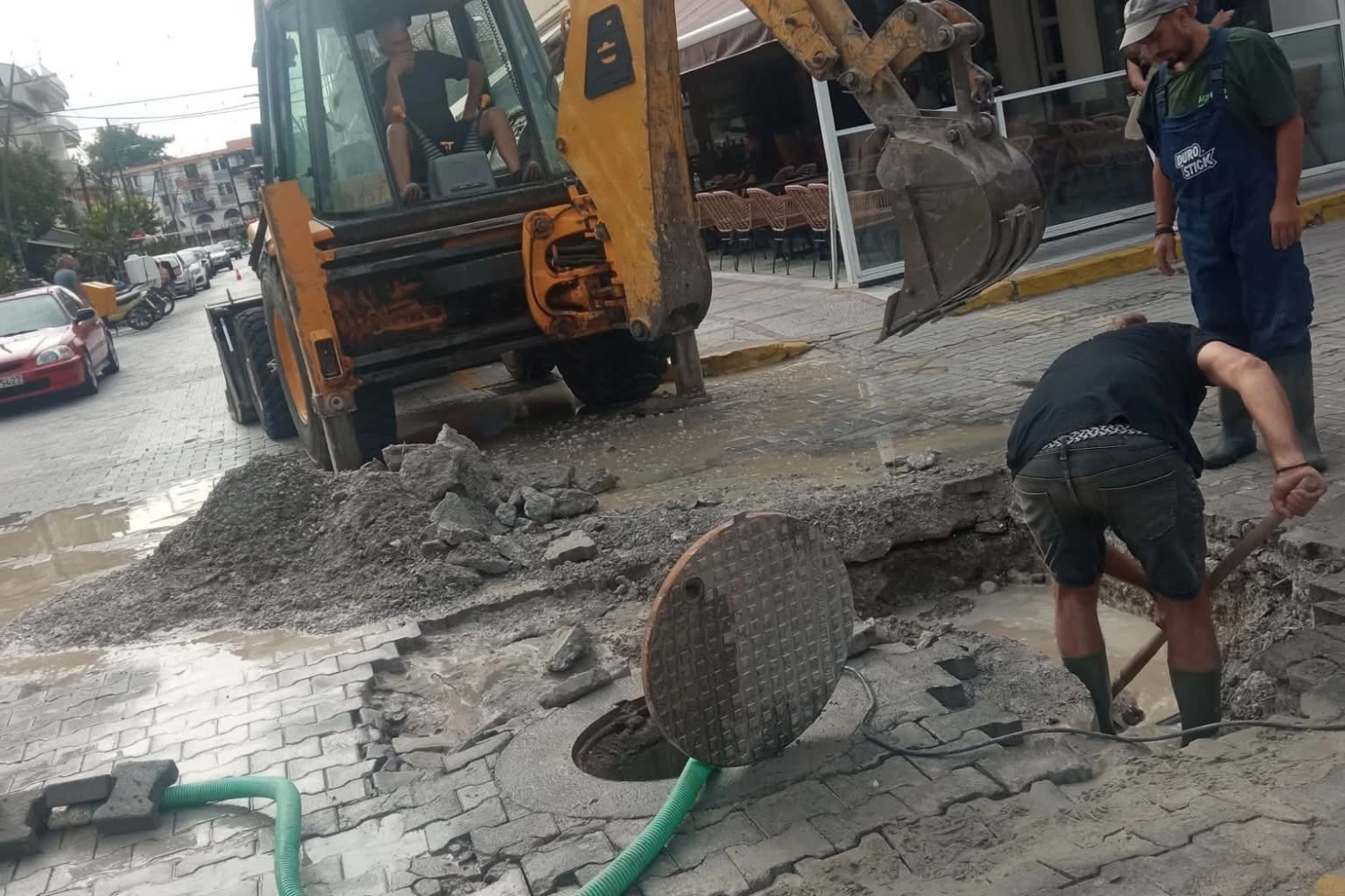 Αριδαία: Χωρίς νερό για τουλάχιστον τρεις ώρες – Βλάβη σε κεντρικό αγωγό στον πεζόδρομο