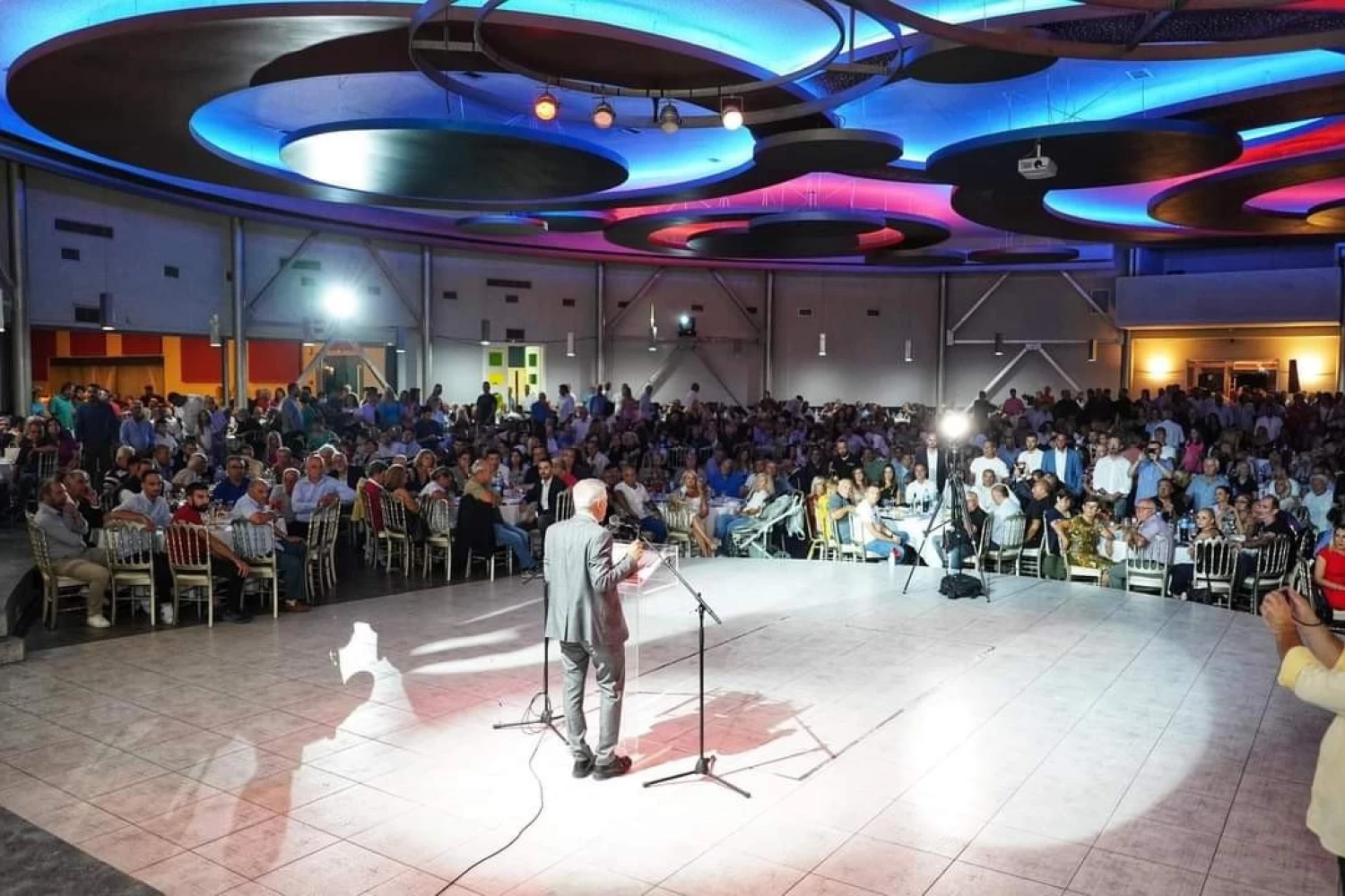 Η εκδήλωση του Στάθη Καστερίδη μέσα από τον φακό του pellanews.gr
