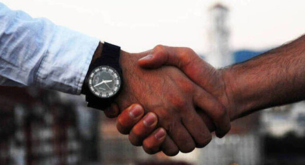 Προσλήψεις: «Ανοίγουν» 20.000 θέσεις στο Δημόσιο και 8.000 στους ΟΤΑ