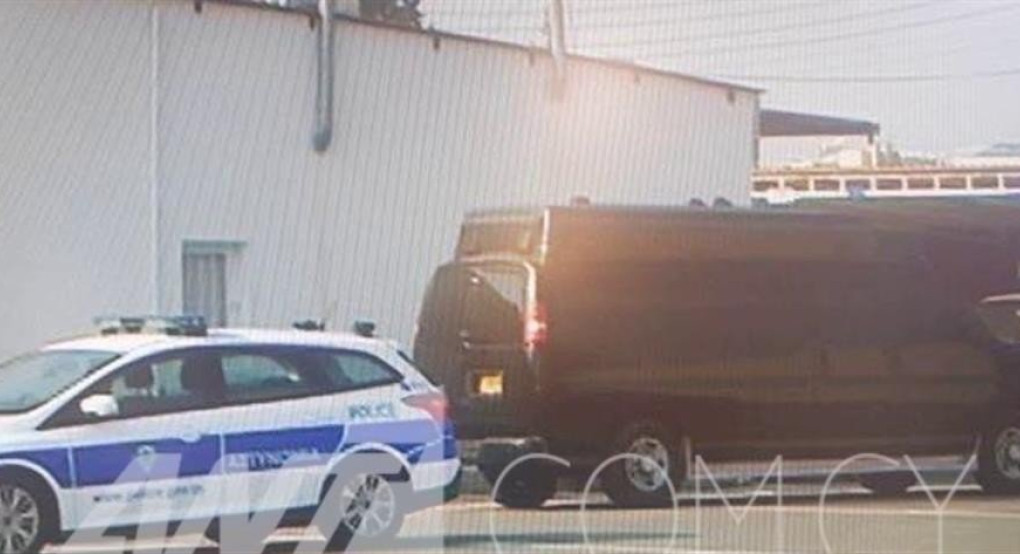 Θρίλερ στην Κύπρο: κατασχέθηκε κατασκοπευτικό βαν 