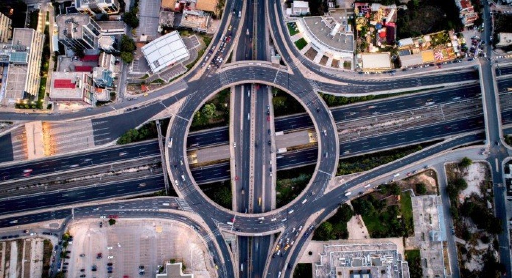 Συναγερμός στην Αττική Οδό: 16χρονος έπεσε από γέφυρα!