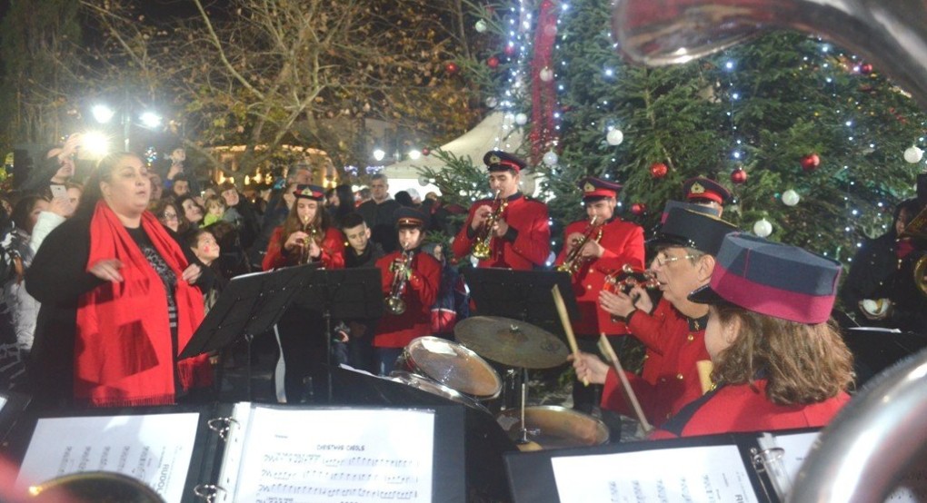 Πρόσκληση και μήνυμα της Δημάρχου Σκύδρας Κατερίνας Ιγνατιάδου με αφορμή το άναμμα του Χριστουγεννιάτικου Δέντρου