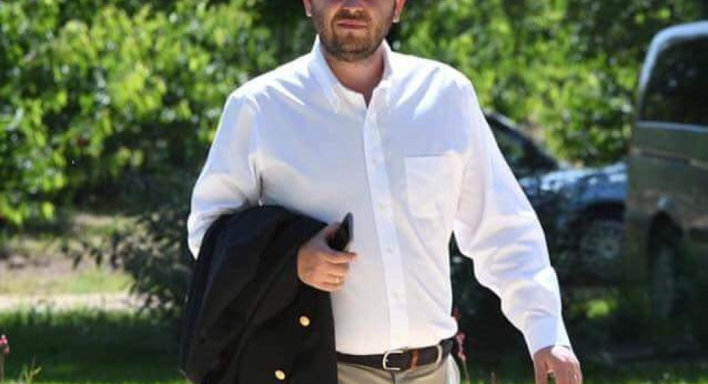 O Λάκης Βασιλειάδης στα social media 