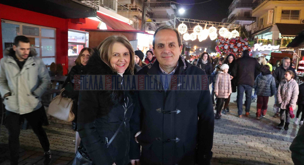 Η αγάπη των παιδιών για τον Δήμαρχο Πέλλας