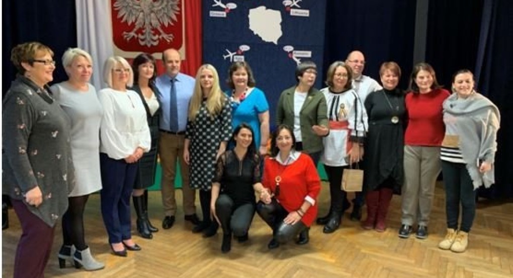 Εκπαιδευτικοί και μαθητές του Δημοτικού Σχολείου Καλής στην Κρακοβία με το Πρόγραμμα Erasmus+