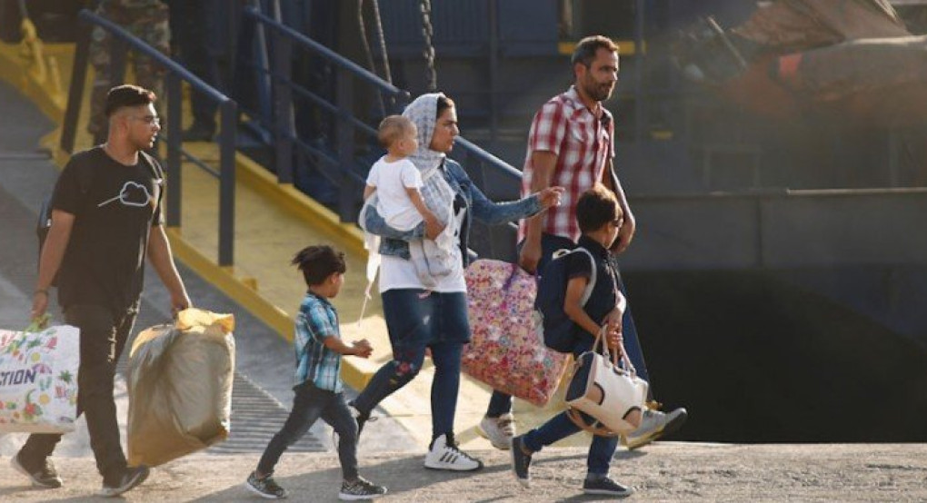 Μεταναστευτικό: Κλειστά κέντρα στα νησιά, μεταφορά 20.000 ατόμων στην ενδοχώρα -Σήμερα οι ανακοινώσεις 