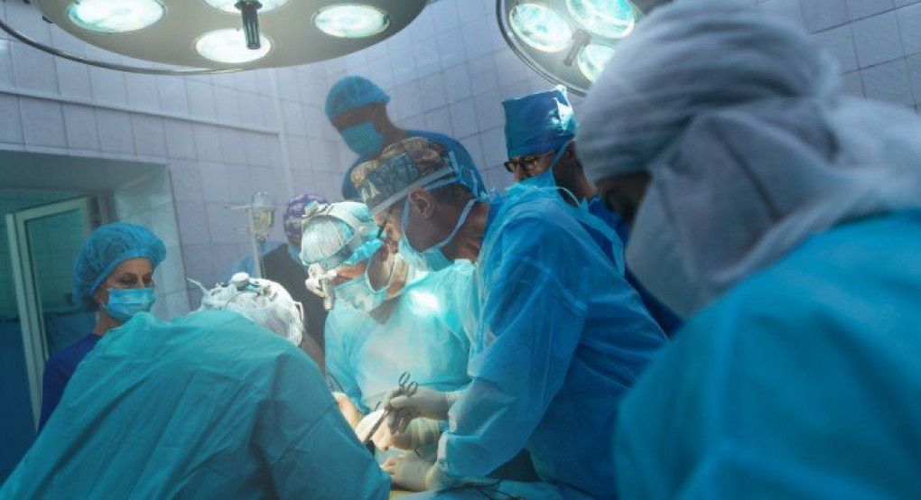 Απίστευτο:Αφαίρεσαν νεφρό βάρους 7,4 κιλών-Συνήθως ζυγίζουν 120-150 γραμμάρια