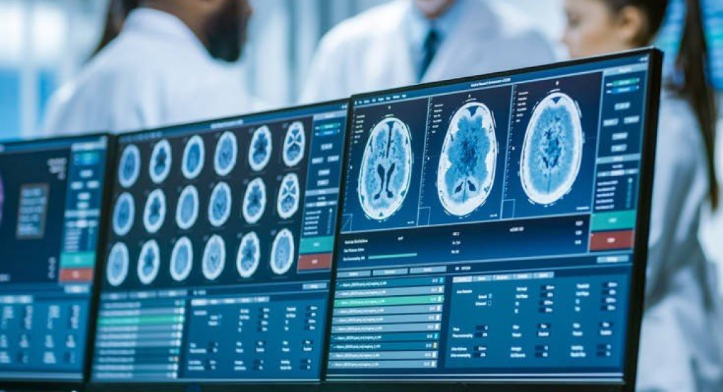 Του εμφύτευσαν τσιπ στο κεφάλι για να τον βοηθήσουν με το πρόβλημά του