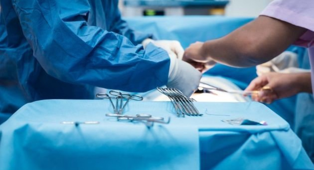 Γεννήθηκε χωρίς όρχεις και πήρε έναν από τον δίδυμο αδερφό του