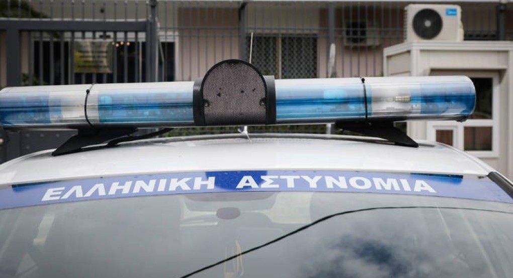 Εξαφανίστηκε κακοποιός που έκοψε το βραχιολάκι επιτήρησης