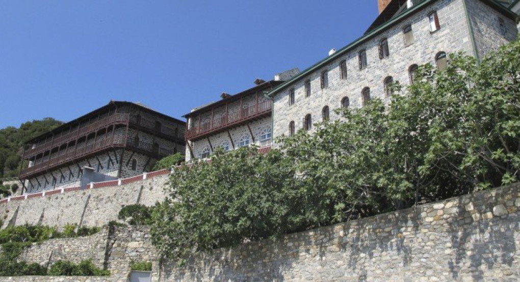 Άγιον Όρος: 28χρονος βούτηξε στο κενό από ύψος 40 μ. κρατώντας την εικόνα της Παναγίας