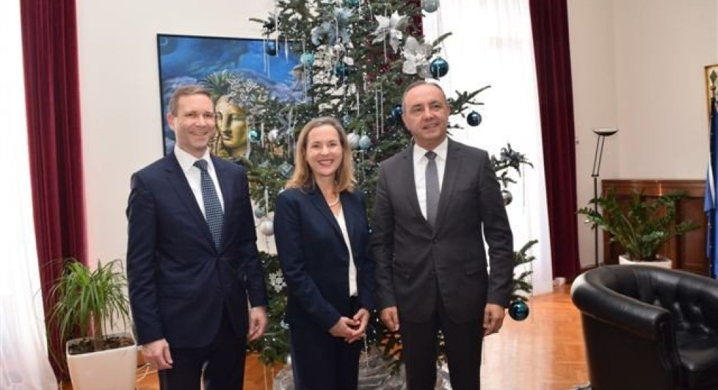 Συνάντηση εργασίας του κ.Καράογλου με τον Γενικό Πρόξενο των ΗΠΑ, κ.Φλέγκερ και την Διευθύντρια του Τμήματος Ελλάδας, Κύπρου και Τουρκίας του Υπουργείου Εξωτερικών των ΗΠΑ κα. Όλσον