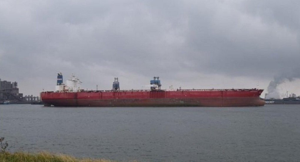 Πειρατεία σε ελληνόκτητο πλοίο – Απήγαγαν 19 ναυτικούς