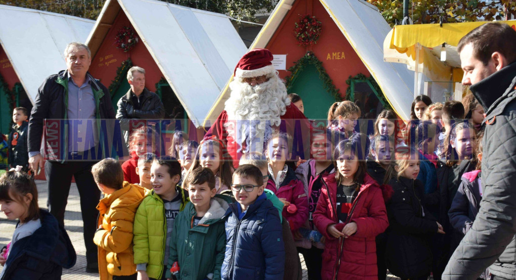 Τα σχολεία της Σκύδρας στο Χριστουγεννιάτικο Χωριό