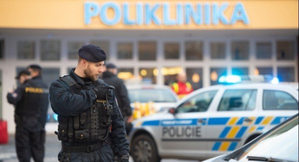 Έξι νεκροί από πυρά σε νοσοκομείο της Οστράβα. Αυτοκτόνησε ο δράστης