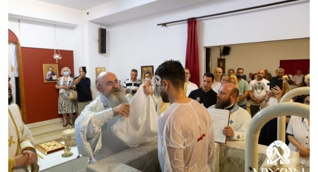 Μια ξεχωριστή βάφτιση στο Περιστέρι Μια ξεχωριστή βάφτιση στο Περιστέρι