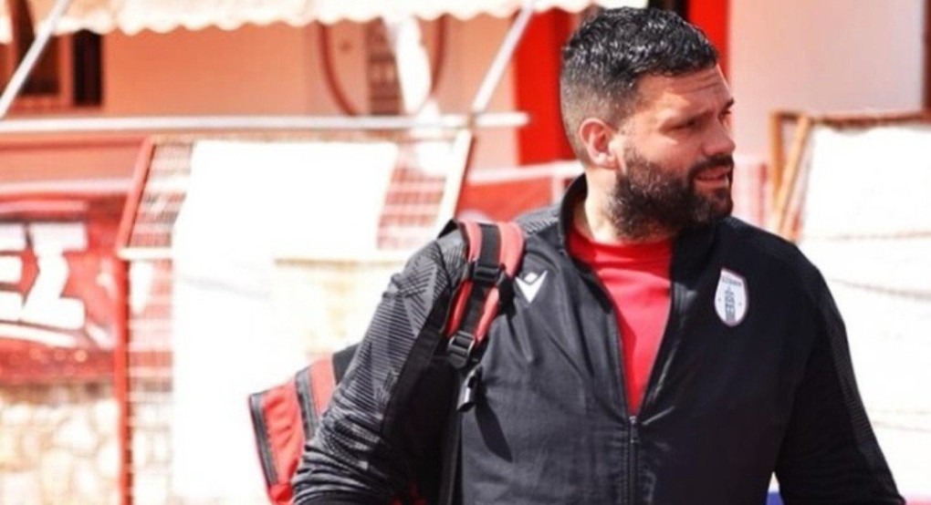 Το "αντίο" του Άκη Τσικόγια από την Κοζάνη Το "αντίο" του Άκη Τσικόγια από την Κοζάνη