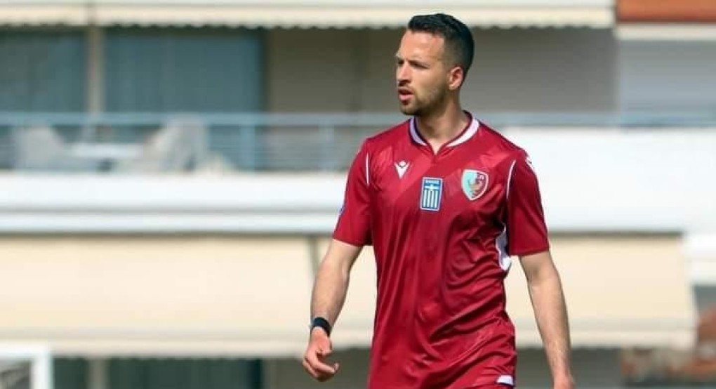 Ελεύθερος και ωραίος ο Νίκος Ντινόπουλος