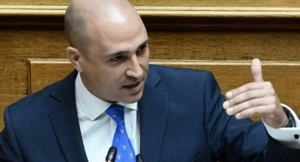 «Φοβήθηκε το νέο κόμμα»: Απασφάλισε ο Κωνσταντίνος Μπογδάνος