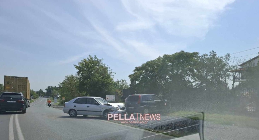 Γιαννιτσά: Ατύχημα..."υπενθύμισης" για προσοχή σε εισόδους-εξόδους Γιαννιτσά: Ατύχημα..."υπενθύμισης" για προσοχή σε εισόδους-εξόδους
