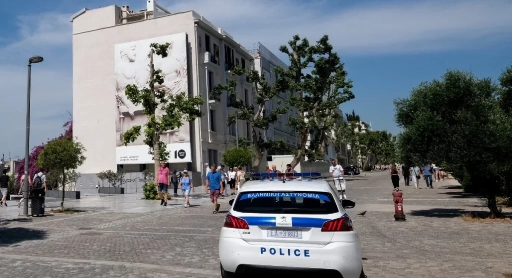 Θεσσαλονίκη: Χειροπέδες σε 81χρονο που θώπευε ανήλικα κορίτσια Θεσσαλονίκη: Χειροπέδες σε 81χρονο που θώπευε ανήλικα κορίτσια