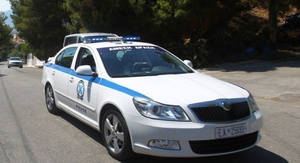 Έδειραν 15χρονο και κατέγραφαν την πράξη τους με τα κινητά τηλέφωνα Έδειραν 15χρονο και κατέγραφαν την πράξη τους με τα κινητά τηλέφωνα