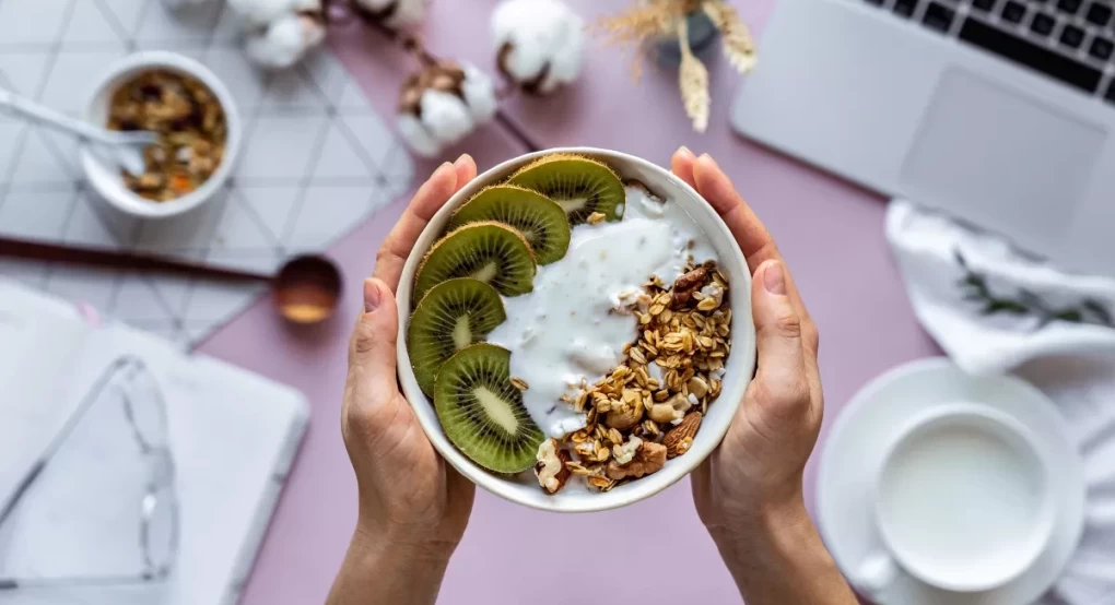 Έξι υγιεινές επιλογές για ένα πλήρες πρωινό – Τα διατροφικά λάθη που πρέπει να αποφύγετε