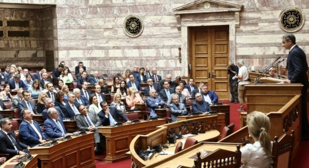 ΝΔ: Εντατικό «μασάζ» σε βουλευτές με ενημερώσεις για ακρίβεια, καθημερινότητα