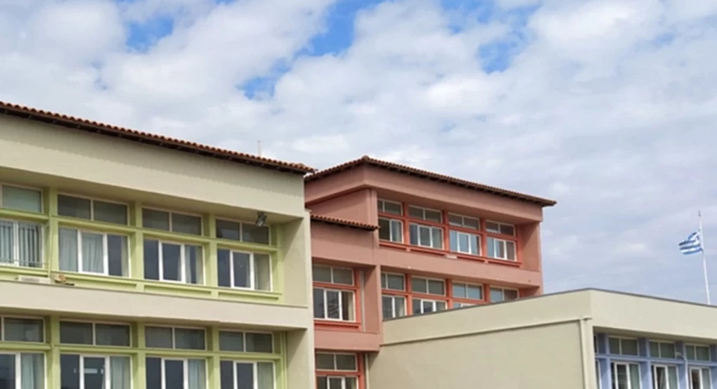 Σεισμός στη Χαλκιδική: Ρωγμές στο γυμνάσιο Κασσάνδρας – Μηχανικοί ελέγχουν το κτίριο Σεισμός στη Χαλκιδική: Ρωγμές στο γυμνάσιο Κασσάνδρας – Μηχανικοί ελέγχουν το κτίριο