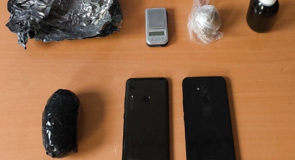Από αστυνομικούς της Υποδιεύθυνσης Ασφάλειας Σερρών συνελήφθησαν δύο άτομα για παράβαση της νομοθεσίας περί ναρκωτικών Από αστυνομικούς της Υποδιεύθυνσης Ασφάλειας Σερρών συνελήφθησαν δύο άτομα για παράβαση της νομοθεσίας περί ναρκωτικών